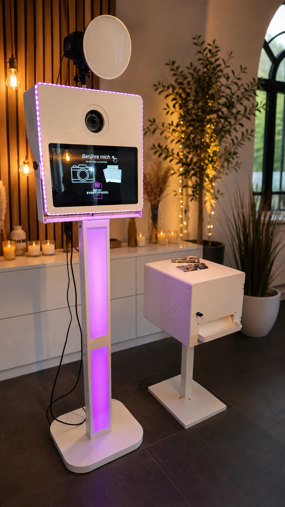 Fotobox mit Kamera, Studioblitz und Drucker